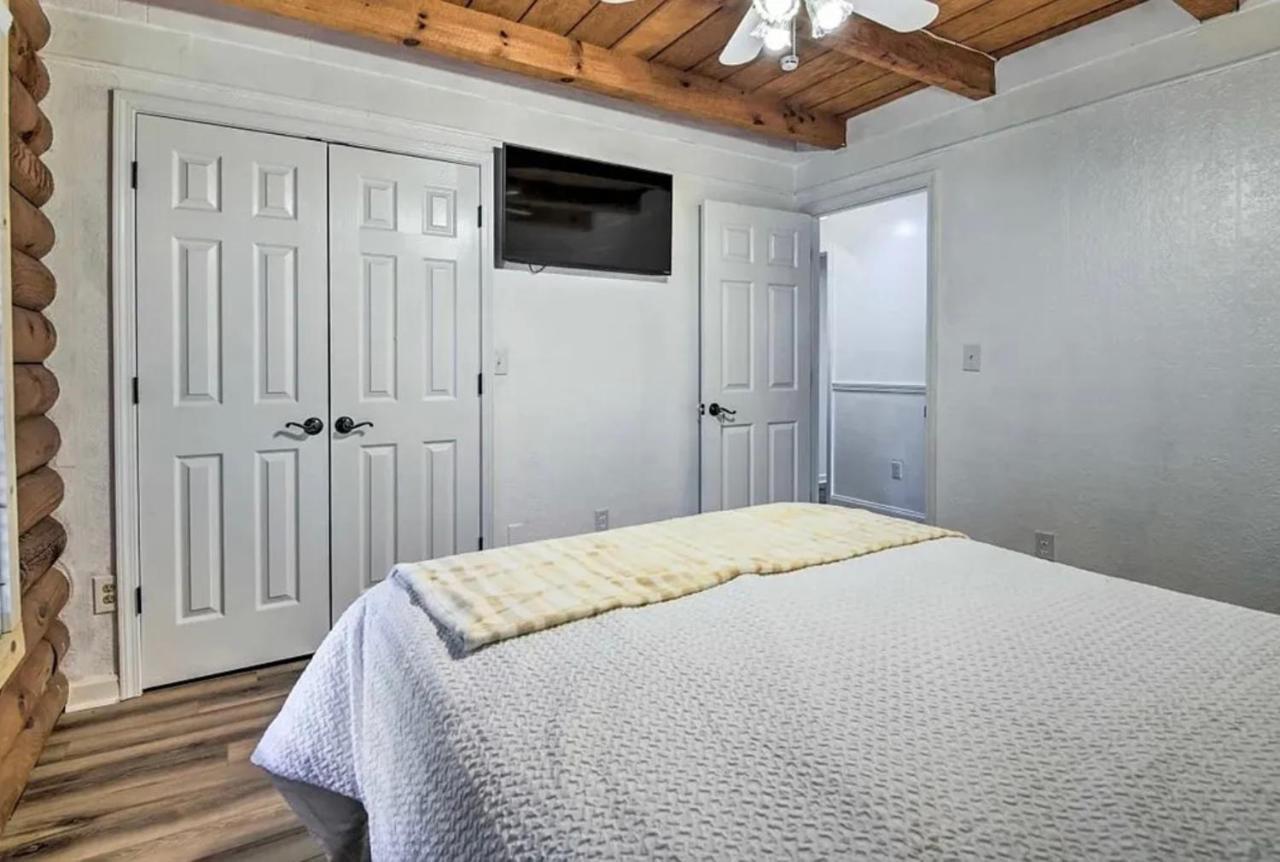 Chalet Smokey Mountain Hideaway *