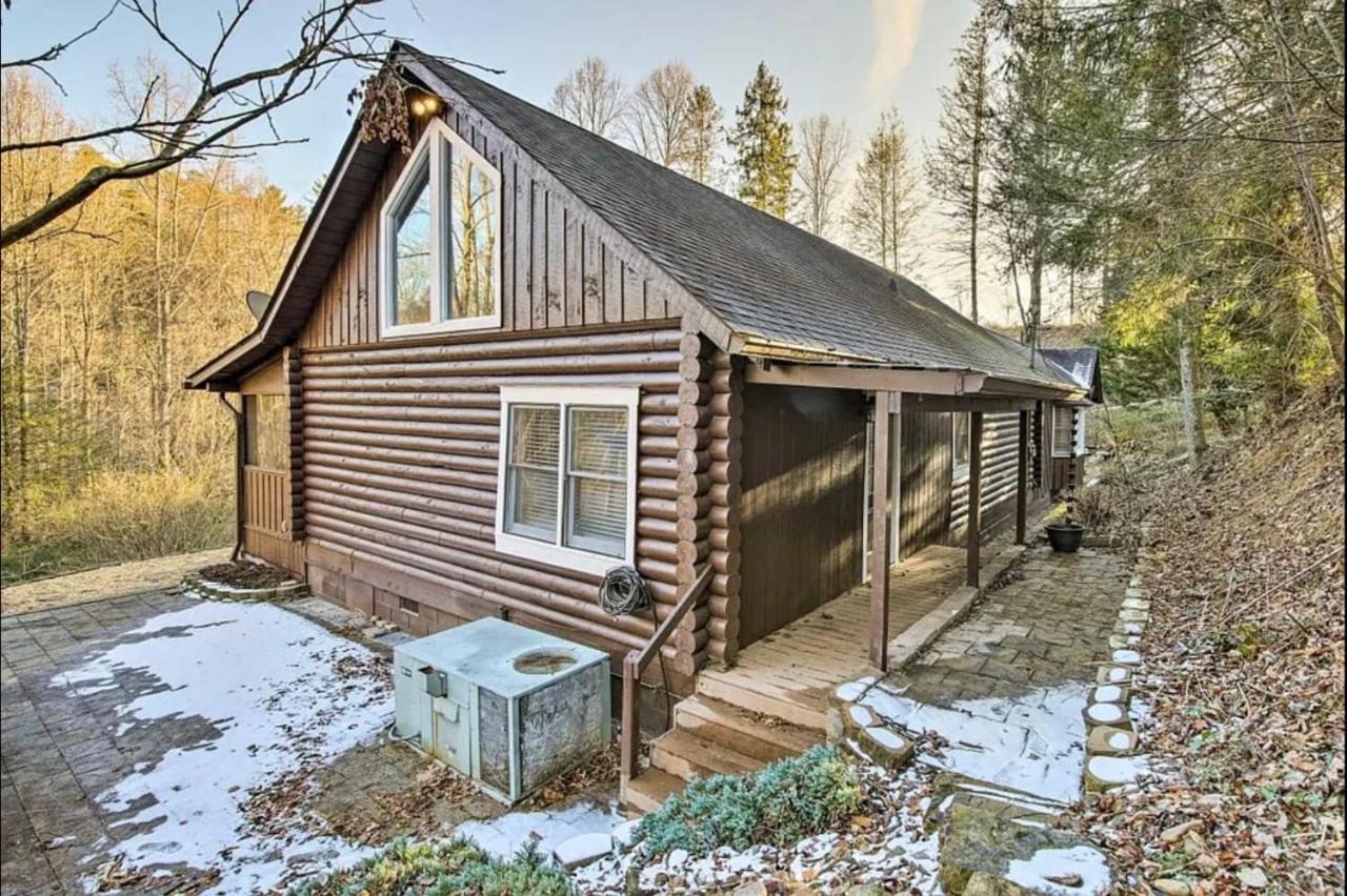 Chalet Smokey Mountain Hideaway